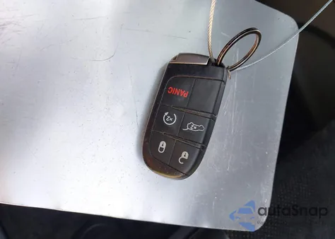 2018 Jeep Grand Cherokee Laredo z USA, uszkodzony, nr VIN 1C4RJFAG4JC292366